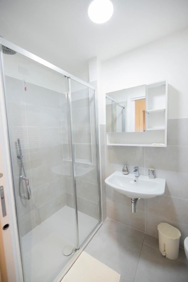 Ferienwohnung Nuovissimo Bilocale In Zona Navigli/Romolo Mailand Exterior foto