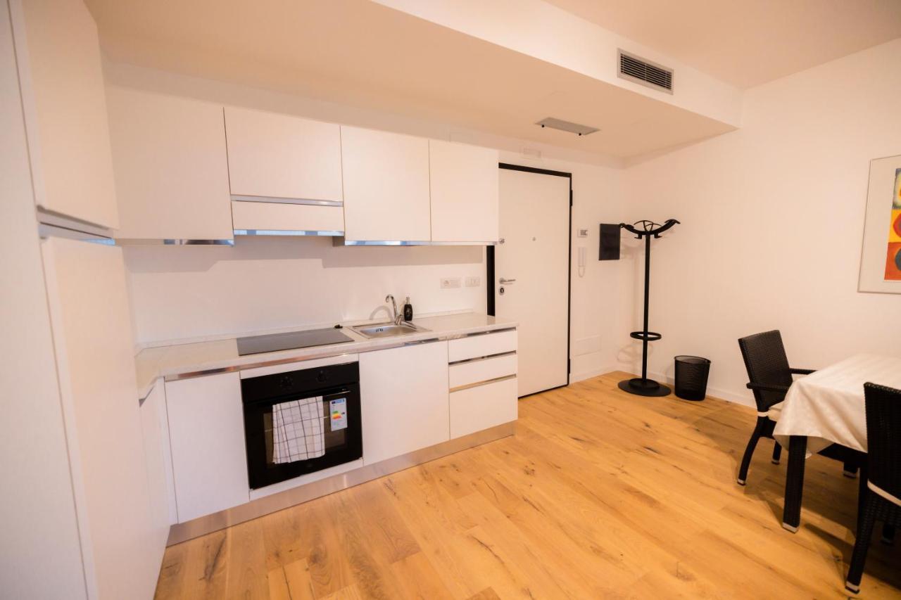 Ferienwohnung Nuovissimo Bilocale In Zona Navigli/Romolo Mailand Exterior foto